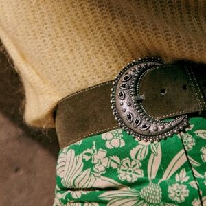 Sezane Cienture Louve 
Kaki T.80